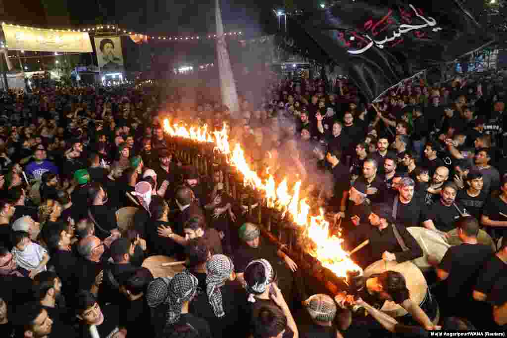 ایران میں بھی یومِ عاشور کے موقع پر بڑی تعداد میں ماتمی جلوس نکالے جاتے ہیں۔&nbsp; 