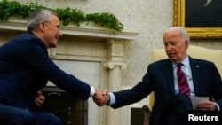 ABD Başkanı Joe Biden Beyaz Saray'da NATO Genel Sekreteri Jens Stoltenberg ile biraraya geldi. Gündemde ABD ve Avrupalı müttefiklerinin askeri yardımı yoğunlaştırdığı Ukrayna ve Temmuz ayında Washington’da yapılacak NATO liderler zirvesi var, 17 Haziran 2024. 