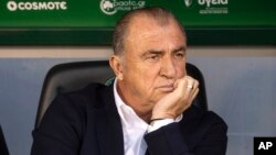 Fatih Terim, Yunanistan Süper Lig takımlarından Panathinaikos'u altı aydır çalıştırıyordu.